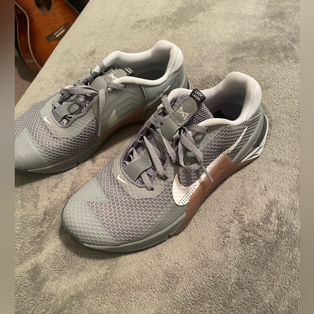 Gray Nike Metcon 7